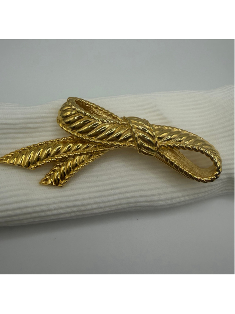 Women's Dorecraft Gold Tone Bow Brooch One Size